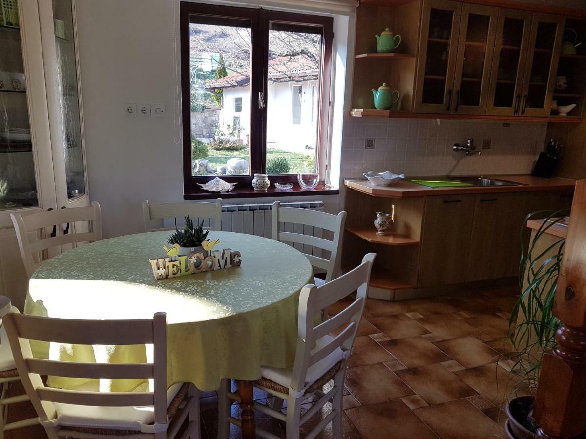 Slavi Apartment *